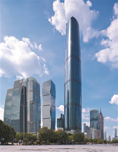 ④广州国际金融中心（西塔） 高432米，这是全球首次采用钢管混凝土巨型斜交网格外筒+混凝土内筒的筒中筒结构体系，创新了国际超高层建筑标准设计。