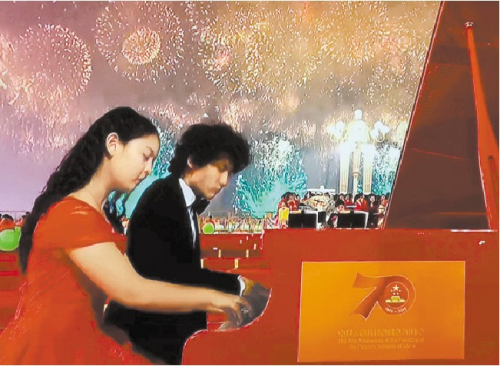 珠江钢琴助力国庆盛典。