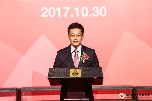 天河公司老总_敦煌天河集团老总照片