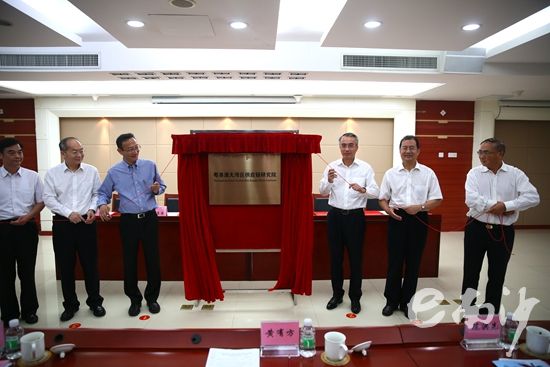 南沙开发区管委会与上海海事大学签订战略合作