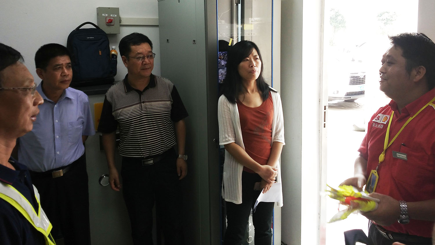 市工信委開展全市加油站和充電樁經(jīng)營秩序檢查工作