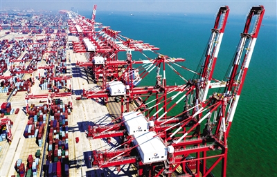 广州港集装箱吞吐量突破2000万标准箱