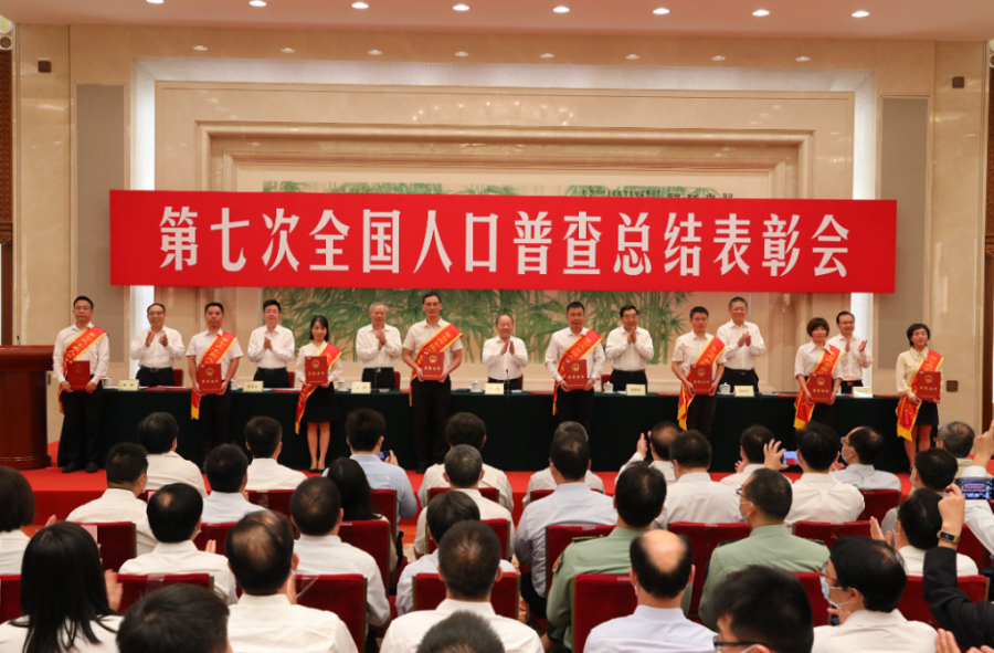 区领导参加人口普查_统计资讯船营区加强领导精心组织密切配合全面做好202
