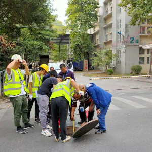 天河区华南理工大学排水单元达标建设施工现场.jpg