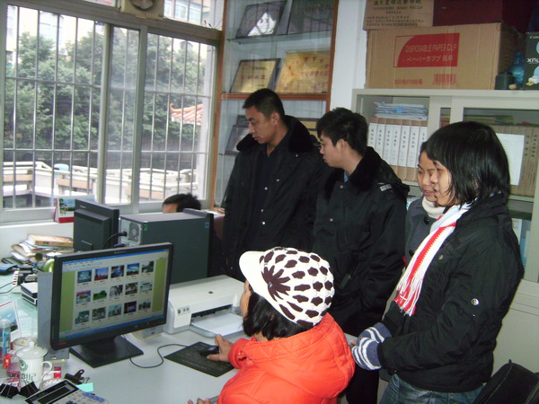 中国广州政府门户网站 - 蟹山社区居民勇跃参与