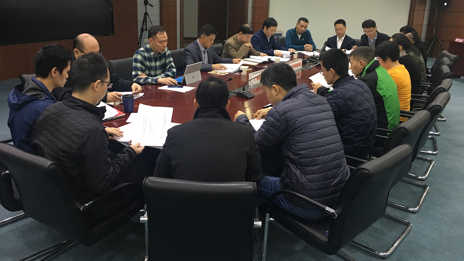 市工信委韩国旭副巡视员深入基层党支部指导召开巡察整改专题组织生活