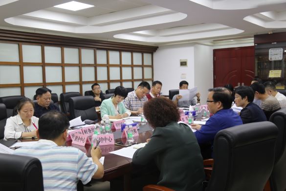 图为：座谈会现场场景