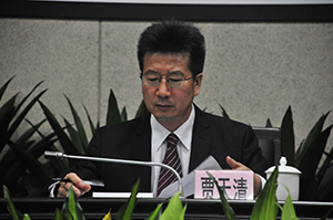 广州市气象局党组成员、副局长贾天清