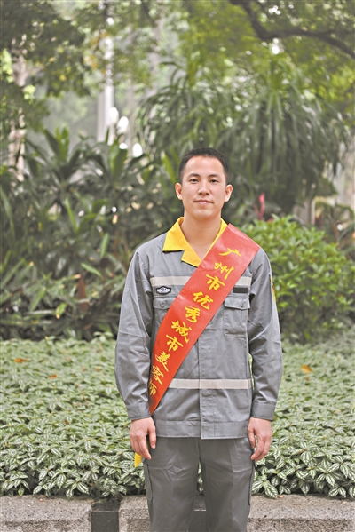 李家彬