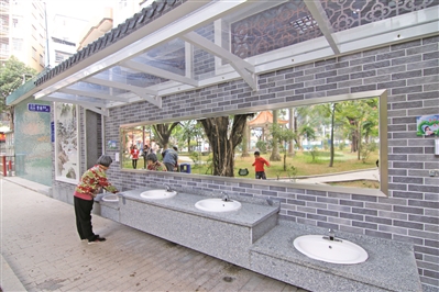 张村公园公厕展现岭南建筑风格。