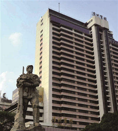 与广州解放纪念像“同框”的广州宾馆