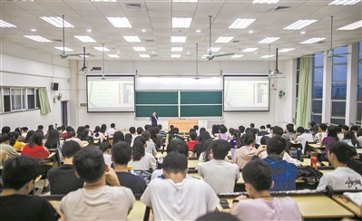 19年来，这堂“生死课”备受学生追捧。