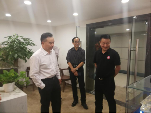 区政协主席樊伯欢走访非公经济政协委员