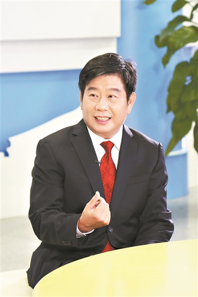创投小镇董事长黎名准