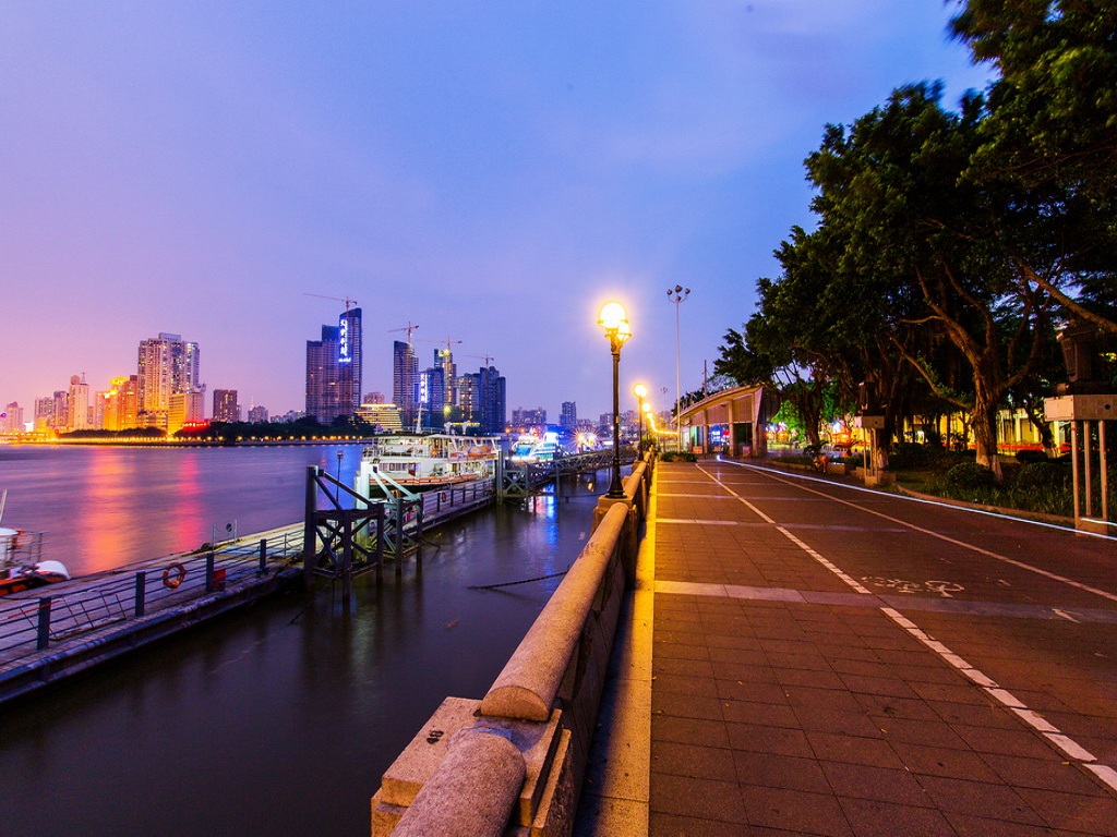 长堤街夜景绿道