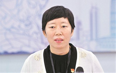 市人大代表、广州市天河区市容环卫第三管理所所长王凤丽：垃圾分类做得好应给予一定奖励