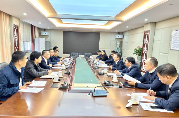 12月30日李海洲主任会见中国银行广东省分行副行长冯伯仲一行.jpg