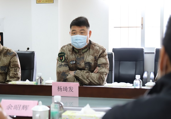 杨司令2.jpg