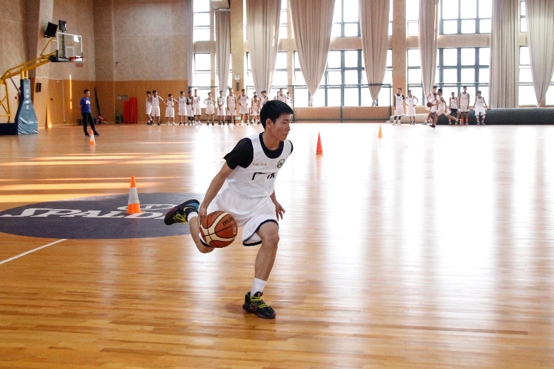 3.广州市中学生篮球训练营开营仪式后公开课训练_20210125121458.jpg