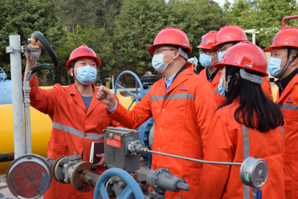 2月1日市大湾区办陈建荣常务副主任带队前往番禺区开展春节前安全生产检查和天然气供应情况调研.jpg