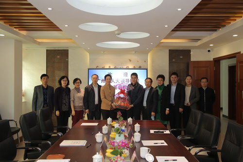 20210126 市人大慰问广州基督教青年会.jpg