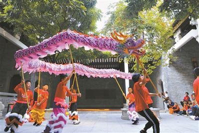 舞狮小豆丁 古祠前学艺