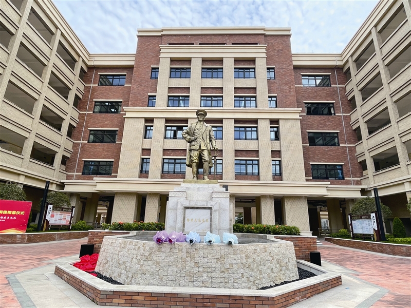 0901p1-2_b.jpg