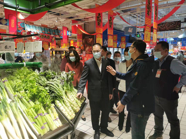 1月21日李海洲主任带队开展安全生产检查及重要民生商品价格调研3.jpg