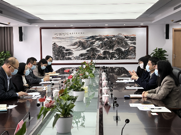 3月30日-刘瑜梅局长会见香港驻粤办陈选尧主任一行.png