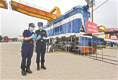 中欧.jpg
