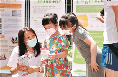 社区儿童主任：守护1.7万个童年3.jpg