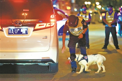 广州交警开展涉车违法犯罪专项整治统一行动