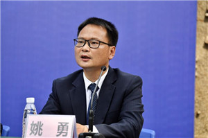 广州市白云山雕塑景区管理中心主任姚勇.jpg
