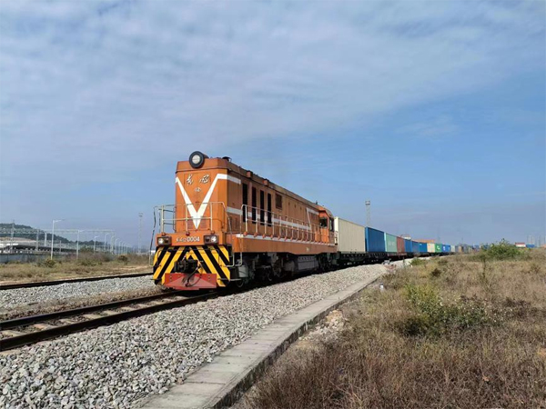 60th China-Europe freight train leaves Guangzhou