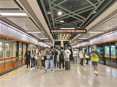 三号线客流明显回升.jpg