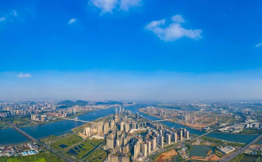 明珠湾金融峰会（2023）全体大会“粤港澳大湾区：打造金融科技新高地”在广州市南沙区召开