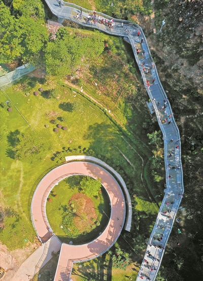 花果山空中云道。