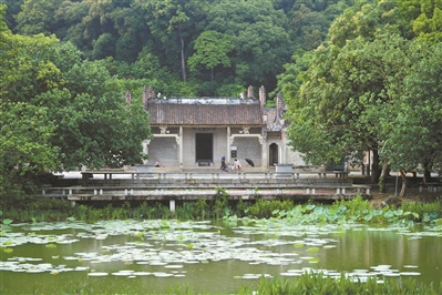 广州莲塘村“组团”出道