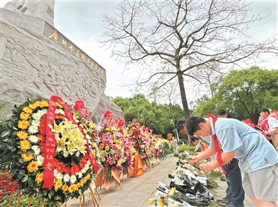 广州银河烈士陵园举行清明祭英烈活动