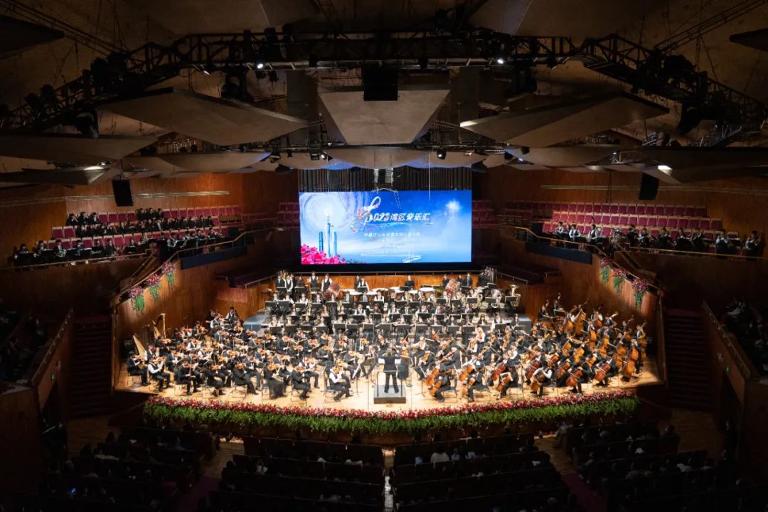联合乐团演奏柴科夫斯基《1812》序曲.jpg