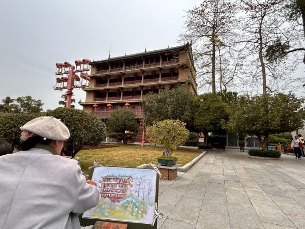 “英雄花开英雄城”红棉主题写生活动启动