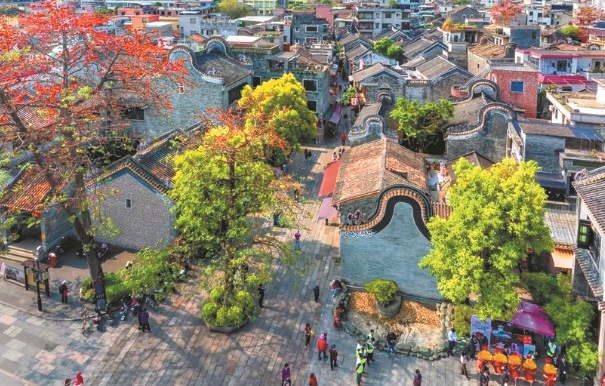 五位摄影名家捐赠五万件珍档 记录羊城变迁