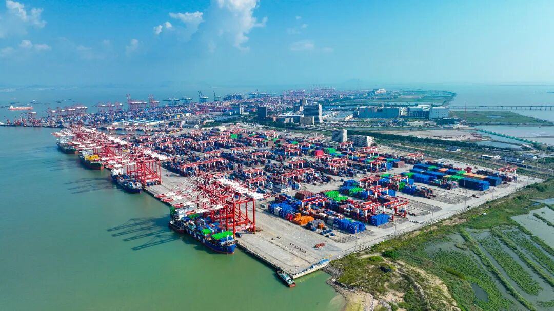 南沙过年“人货两旺”